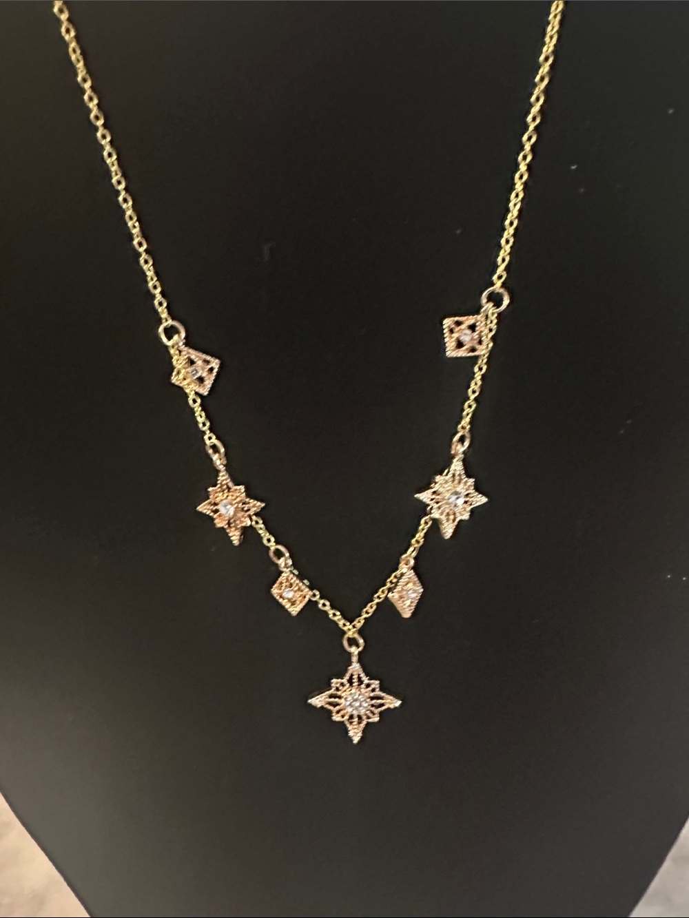 Vintage Gold Star Filigree Pendant Necklace - Women Jewelry
